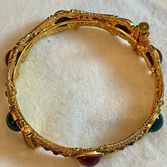 Indian gold-toned hinged bangle with crystals and green/red stones, screw close - Picture 3 of 13